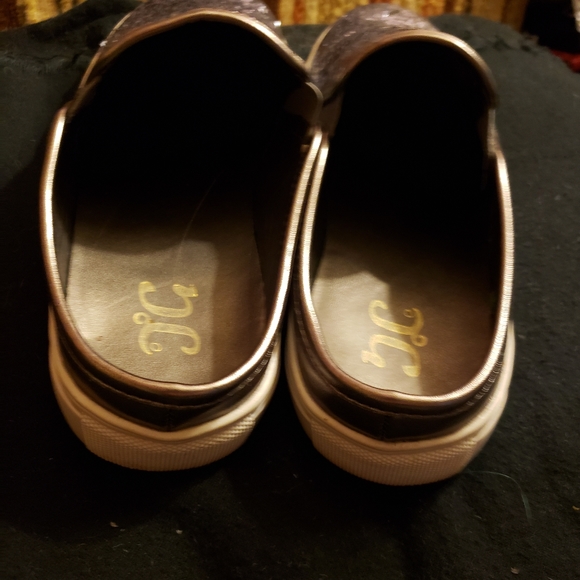 Silver glitter slip on shoes - Picture 4 of 6